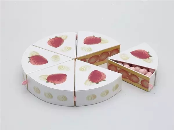 一塊“蛋糕”是一包糖的包裝設(shè)計